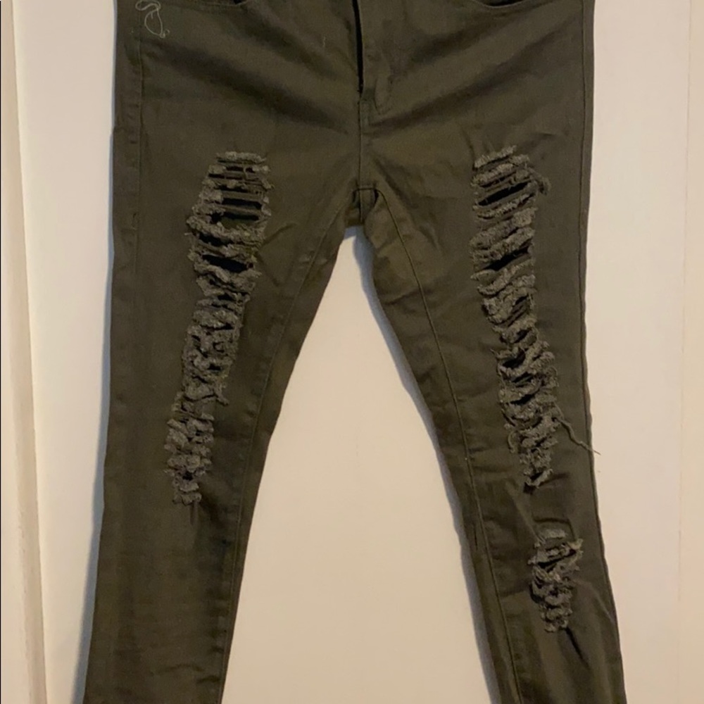 Distressed jeans - Picture 2 of 2